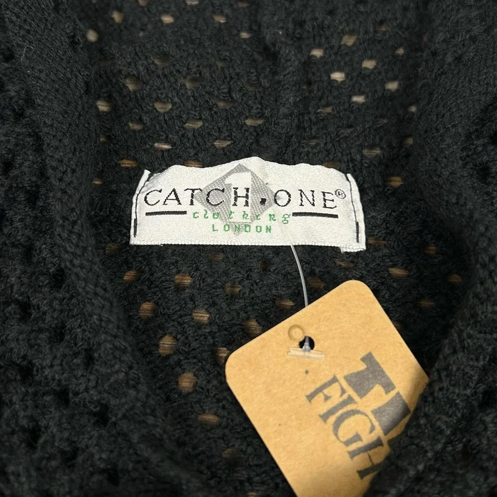 Black crochet hooded cape with fringe - Picture 2 of 4